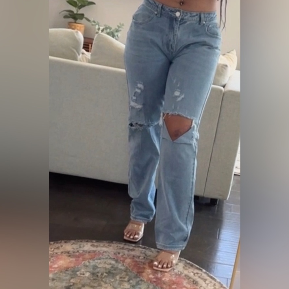 Distressed relaxed fit mom jeans